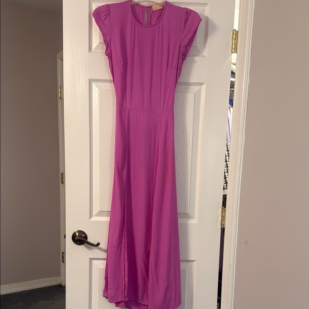 Elegant Purple Maxi Dress with Flutter Cap Sleeves
By Miramar